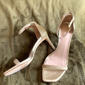 Stuart Weitzman NWOT Gold Glitter Sandals